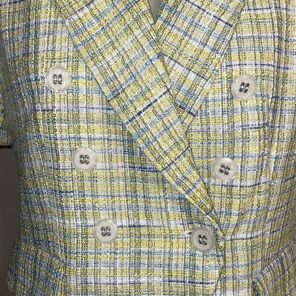 Maison d'Amelie Paris Tweed Short Sleeve Blazer/Jacket & Shorts. Multi Color. - Picture 7 of 13